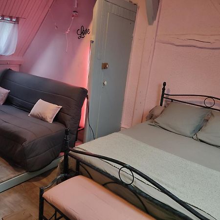 Bed and Breakfast Le Lion Dort Cormeilles-en-Parisis Exteriér fotografie